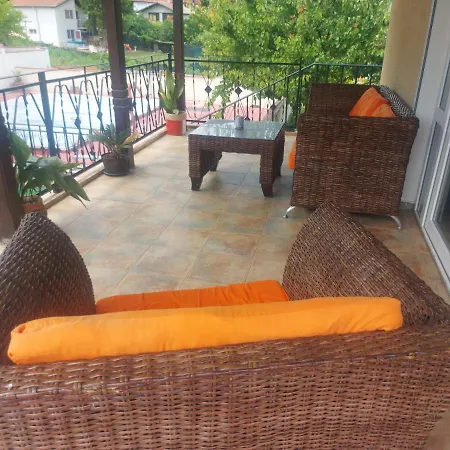 Къща За Гости Елена Guest house