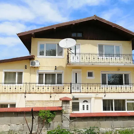 Guest house Къща За Гости Елена