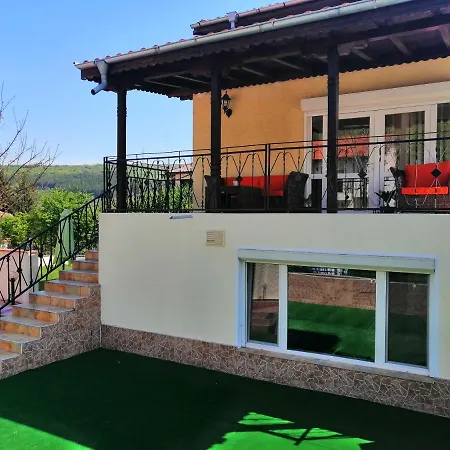 Къща За Гости Елена Guest house *